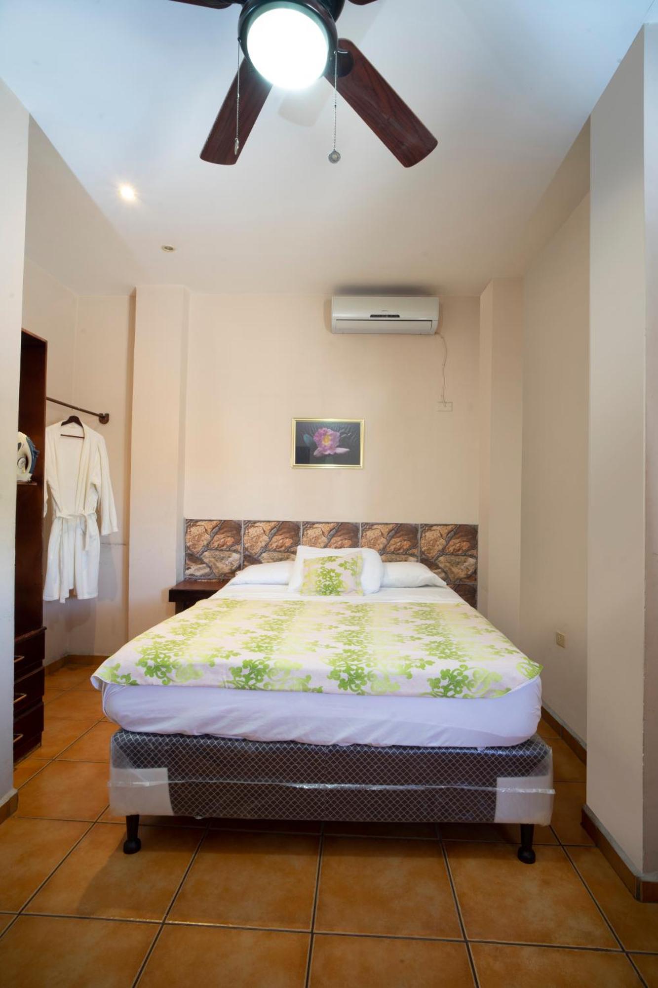 Apart Hotel La Trejo San Pedro Sula Eksteriør billede